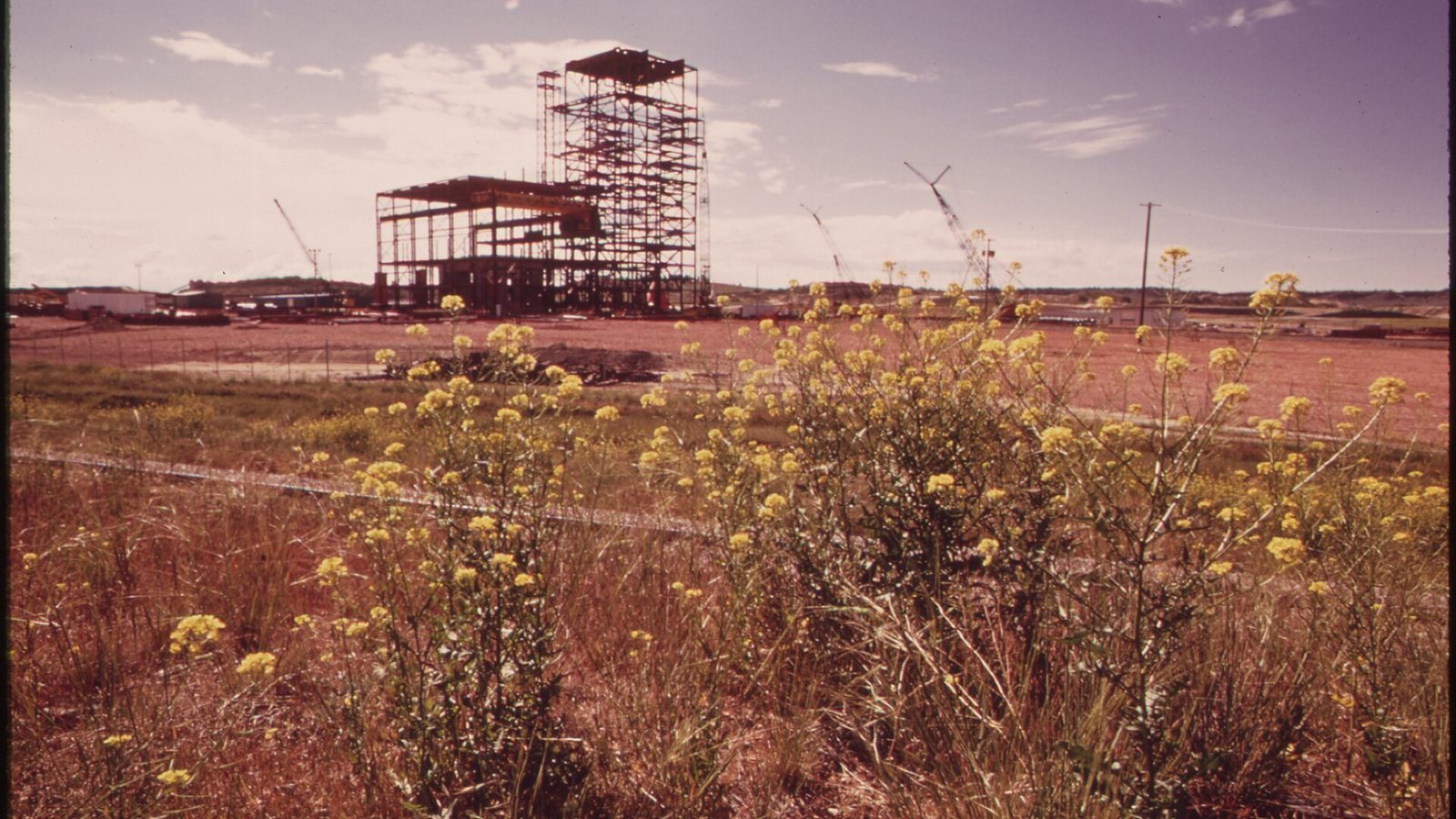 350 MEGAWATT POWER PLANT UNDER CONSTRUCTION AT COLSTRIP - NARA - 549127