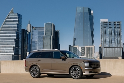 Hyundai Palisade Hybrid Earns a WardsAuto 10 Best Engines & Propulsion Systems Award